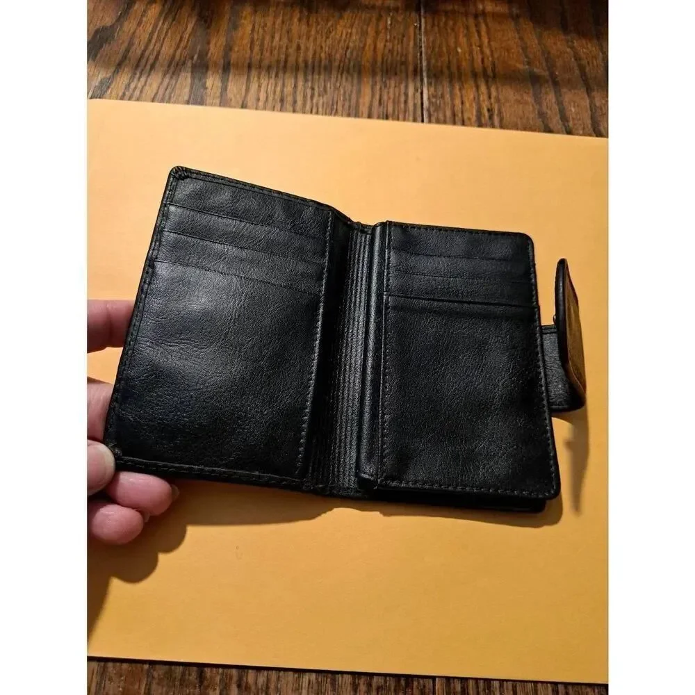P&Y Black Leather Bifold Wallet Snap Closure ID Window Card Slots Unisex